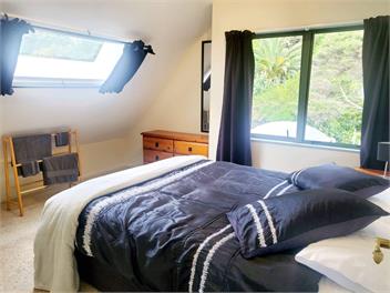 G B's Barn - Opotiki
