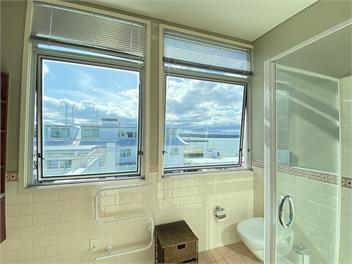 Waterfront Sea & Harbour Views Suite with Balcony, 17aS19 - Auckland, New Zealand