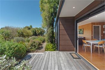 Bach 7 by the Sea - Marahau Holiday Home - Tasman