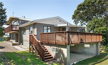 Dillon St Family Bach - Waihi Beach