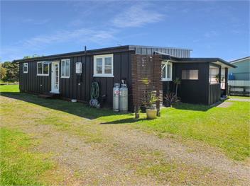 Snapper Bach (Bachcare) - Foxton