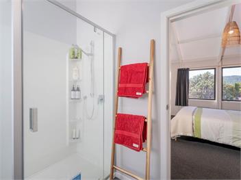 Spacious Family Getaway (Bachcare) - Whangamata