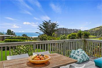 Belmont Beach House (Bachcare) - Whangarei