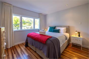 GRAPE SHED COTTAGE : Coast & Country - Waiheke Island