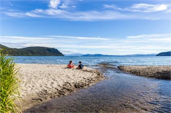 Lochside – Luxury Lakeside living in Kinloch - Taupo