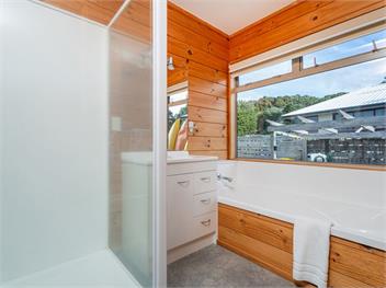 Family Tides Retreat (Bachcare) - Coromandel