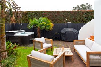 Takapuna Family Beach House - Auckland