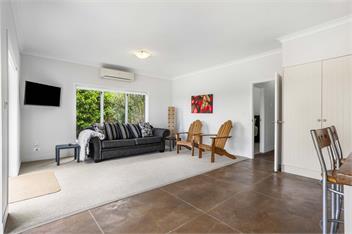 Sunlit Shores (Bachcare) - Papamoa
