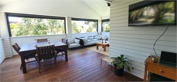Stay at Taipari - Raglan