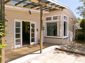 The Trout House (Bachcare) - Turangi