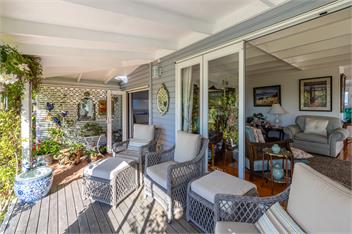 Garden and Bird Haven - Waiheke Island
