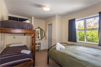 Kune Crib (Bachcare) - 