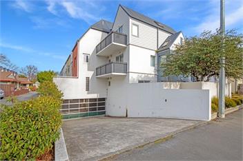 Urban Oasis (Bachcare) - 