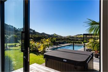 Tropical Hideaway (Bachcare) - 