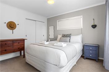 Whanga on Foot - Fantastic Location! - 