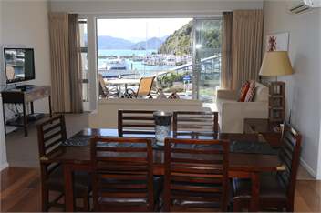 The Moorings Luxury Waterfront 1 Bedroom Apartment - Picton
