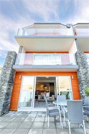Alpine Village - Lake Edge Apartment A - Queenstown