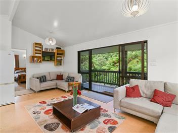 Spacious Lake Tarawera Retreat – Ideal for Groups, Families & Team Getaways - Rotorua