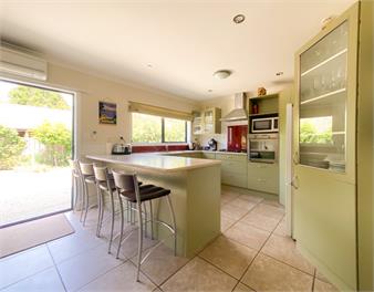 Stunning Panoramic views - 5 Bedrooms - 15m to Wanaka - Wanaka