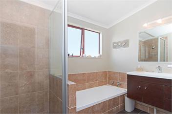 Sandy Feet (Bachcare) - Papamoa