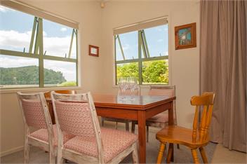 Surf Beach Views (Bachcare) - Whangamata