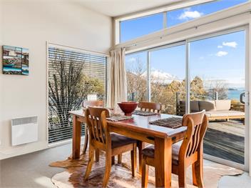 Lake Views on Yewlett (Bachcare) - Queenstown
