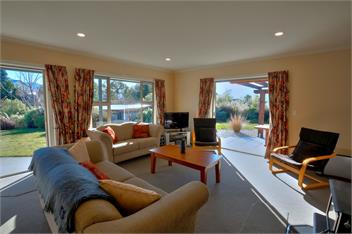 Lake Hawea Hideaway (Bachcare) - Lake Hawea