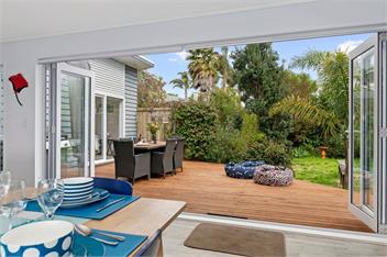 Pohutukawa Peace (Bachcare) - Mangawhai Village