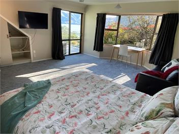 Seaclusion - Great Water Views, Wonderful for Large Families & Groups - Akaroa