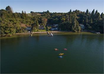 Onepoto Bay Lakehouse (Bachcare) - Lake Rotoiti