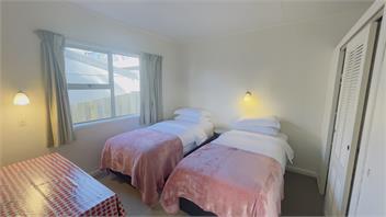 Ocean Paradise Retreat: Unwind at Waipu Cove Beach - Whangarei