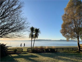 Lake Edge Holiday Home in Rotorua, Bay of Plenty/Rotorua - Rotorua