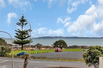 Seaside on Stratford (Bachcare) - Cable Bay