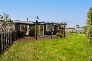 27 on Henry (Bachcare) - Te Anau