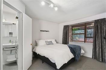 Lake Stroll Charm (Bachcare) - Wanaka