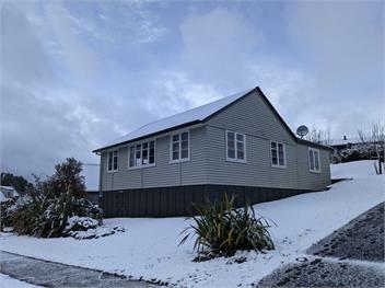 Drasko's Den (Bachcare) - Ohakune