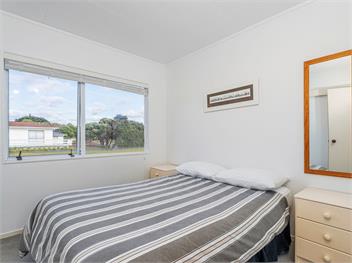 Retreat by the Beach (Bachcare) - Pauanui