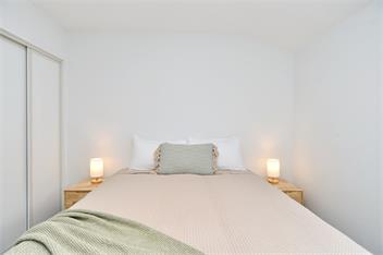 City Townhouse - 2BR Comfort, Private & Parking - Christchurch