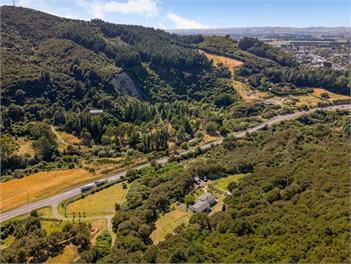 Hill Cottage (Bachcare) - Featherston