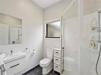 Kokomea House (Bachcare) - Wanaka