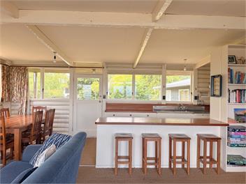 Absolute Lake Front, 23 Keitha Place -