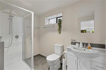 Alpine Escape (Bachcare) - Wanaka