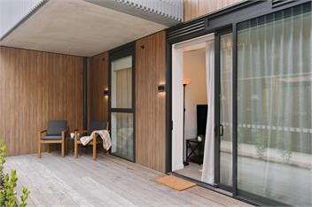 Stadium Central 2 – Modern CBD Stay w/ Secure Entry - 