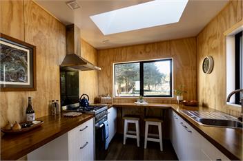 Fiery Peak Eco-Retreat: Stargazing & hot tub -