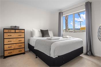 Whanga on Foot - Fantastic Location! - 