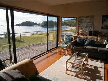 Beach House in Oakura Bay / Ohawini Bay, Northland - Oakura Bay
