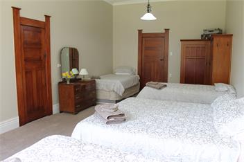 Aotea Homestead & Cottage - Martinborough