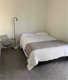Lakefront Comfort In Old Cromwell **New 3BR Home** - Central Otago