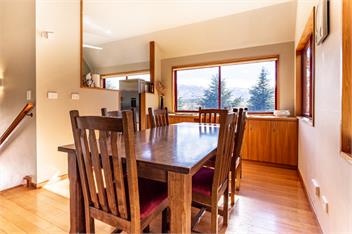 Cornish Point Holiday Home - Cromwell