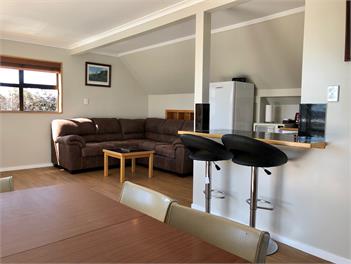 Family Apartment with Mountain Views - Twizel